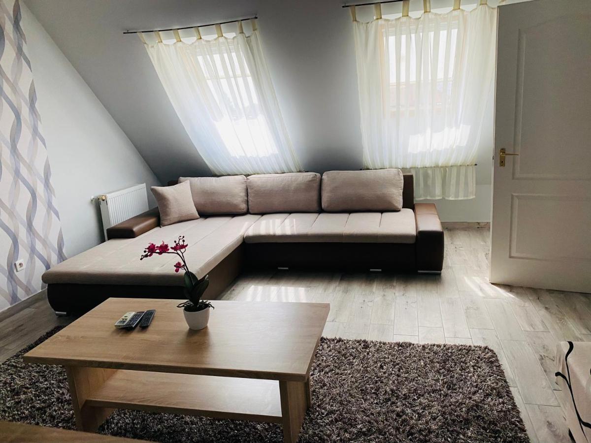 Tamara Apartman Apartamento Hajdúszoboszló Exterior foto